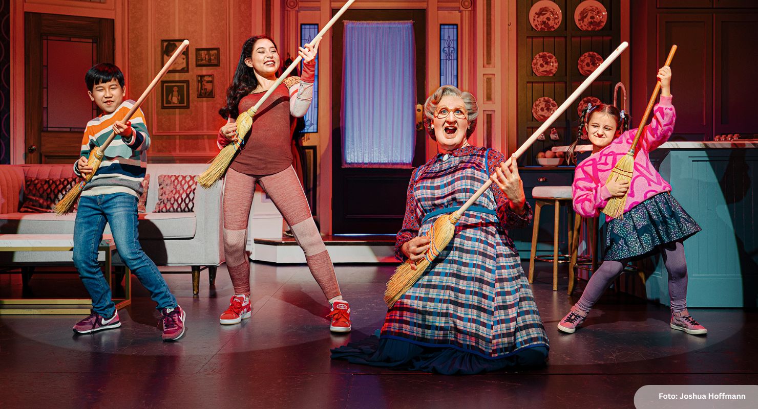 HEader Mrs Doubtfire