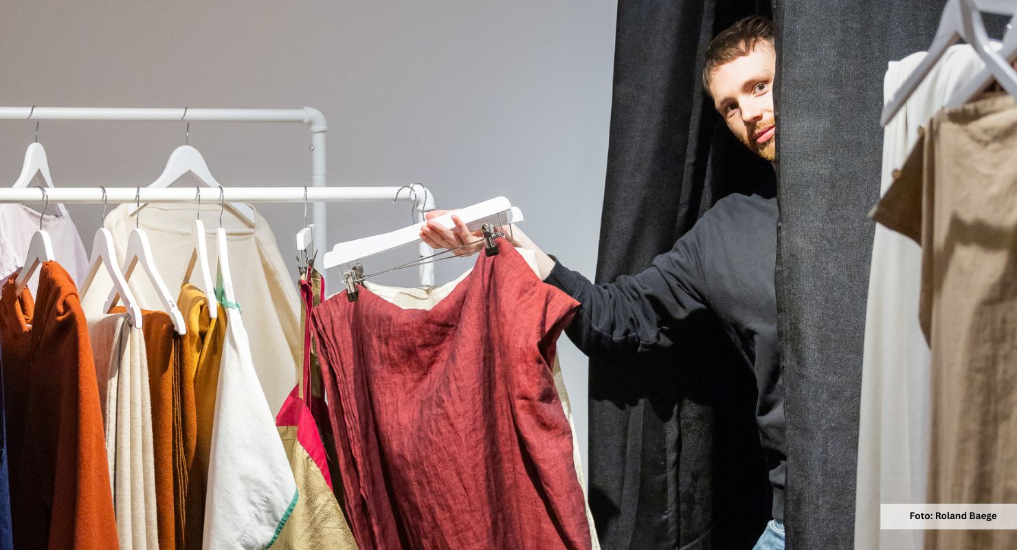 Header Dressed 8
